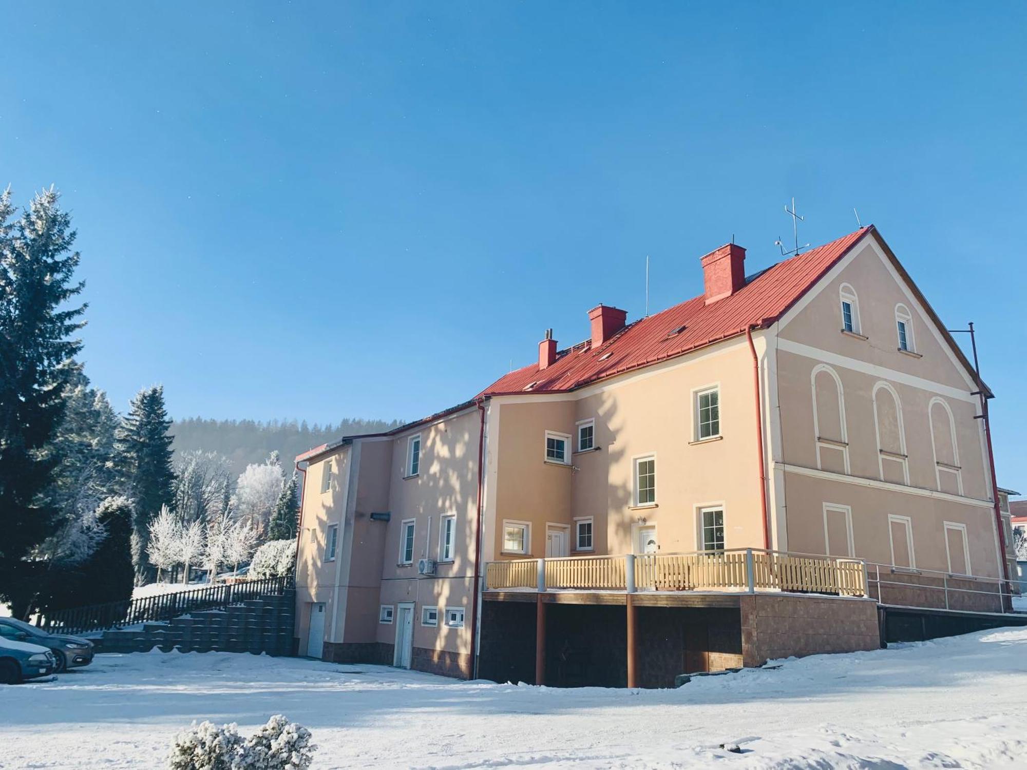 Pension Zaclersky Medved Экстерьер фото